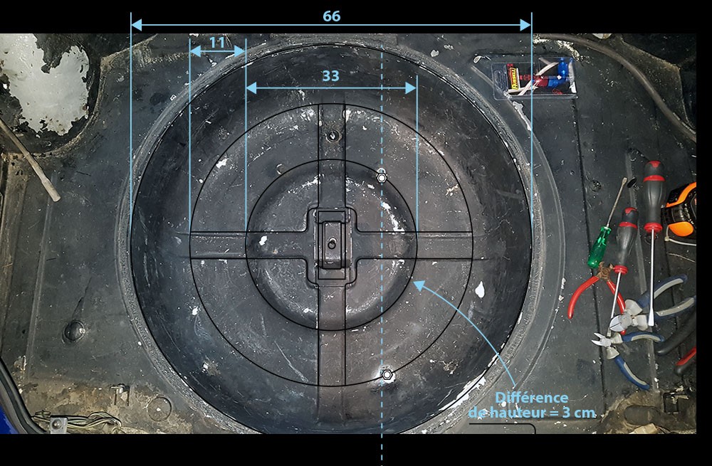 Cliquez sur l'image pour la voir en taille relle 

Nom : 		emplacement roue de secours bd + cotes.jpg 
Affichages :	178 
Taille :		203,2 Ko 
ID : 			272437