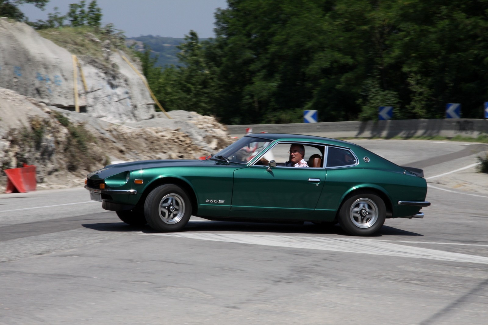 Cliquez sur l'image pour la voir en taille relle 

Nom : 		aux NISMODAYS juin 2010.jpg 
Affichages :	120 
Taille :		275,1 Ko 
ID : 			279586