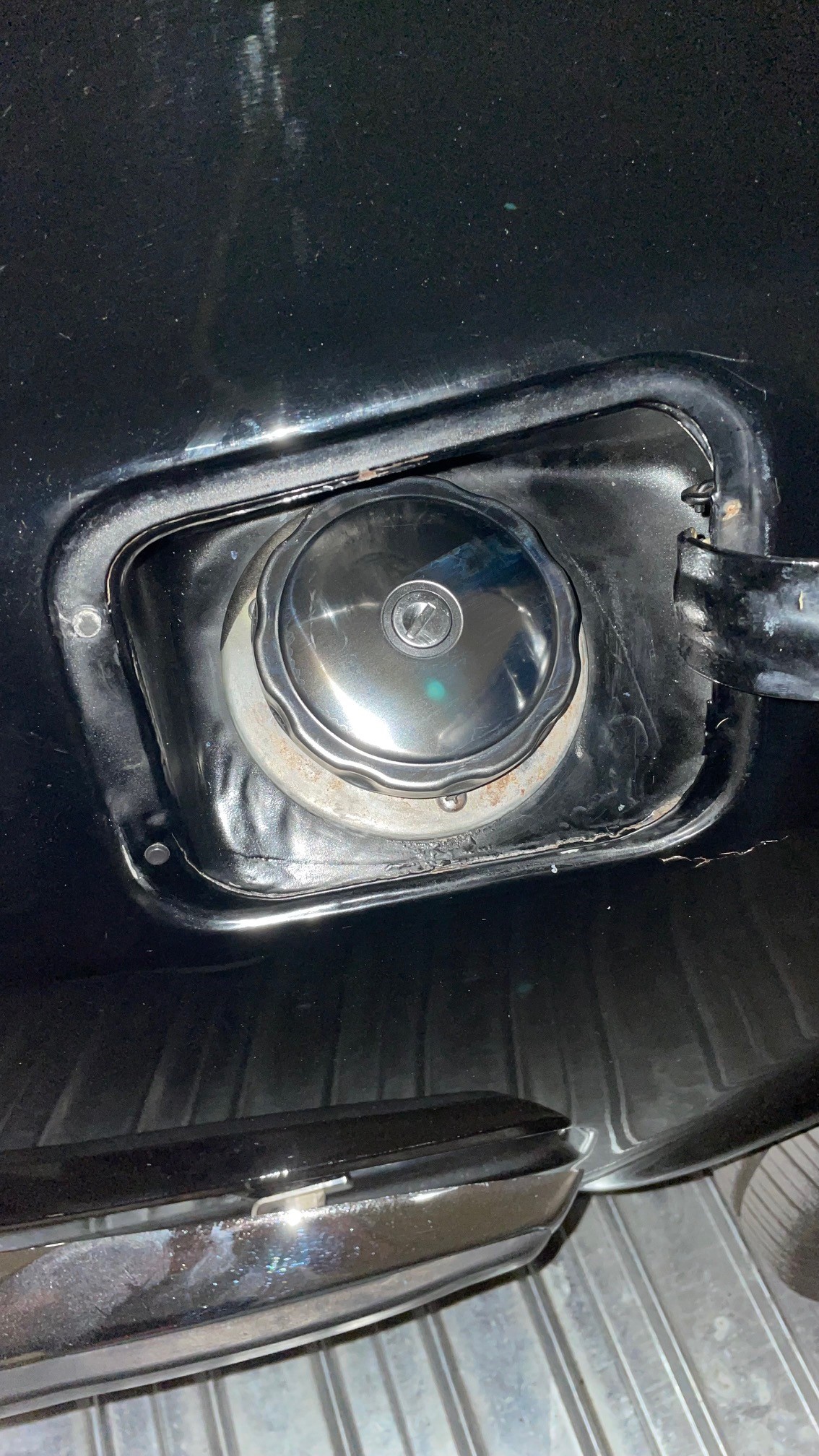 Cliquez sur l'image pour la voir en taille réelle   Nom : 		Gas cap 1.jpg  Affichages :	0  Taille :		613,3 Ko  ID : 			306424