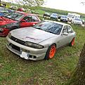 Voici la r33  un rassemblement